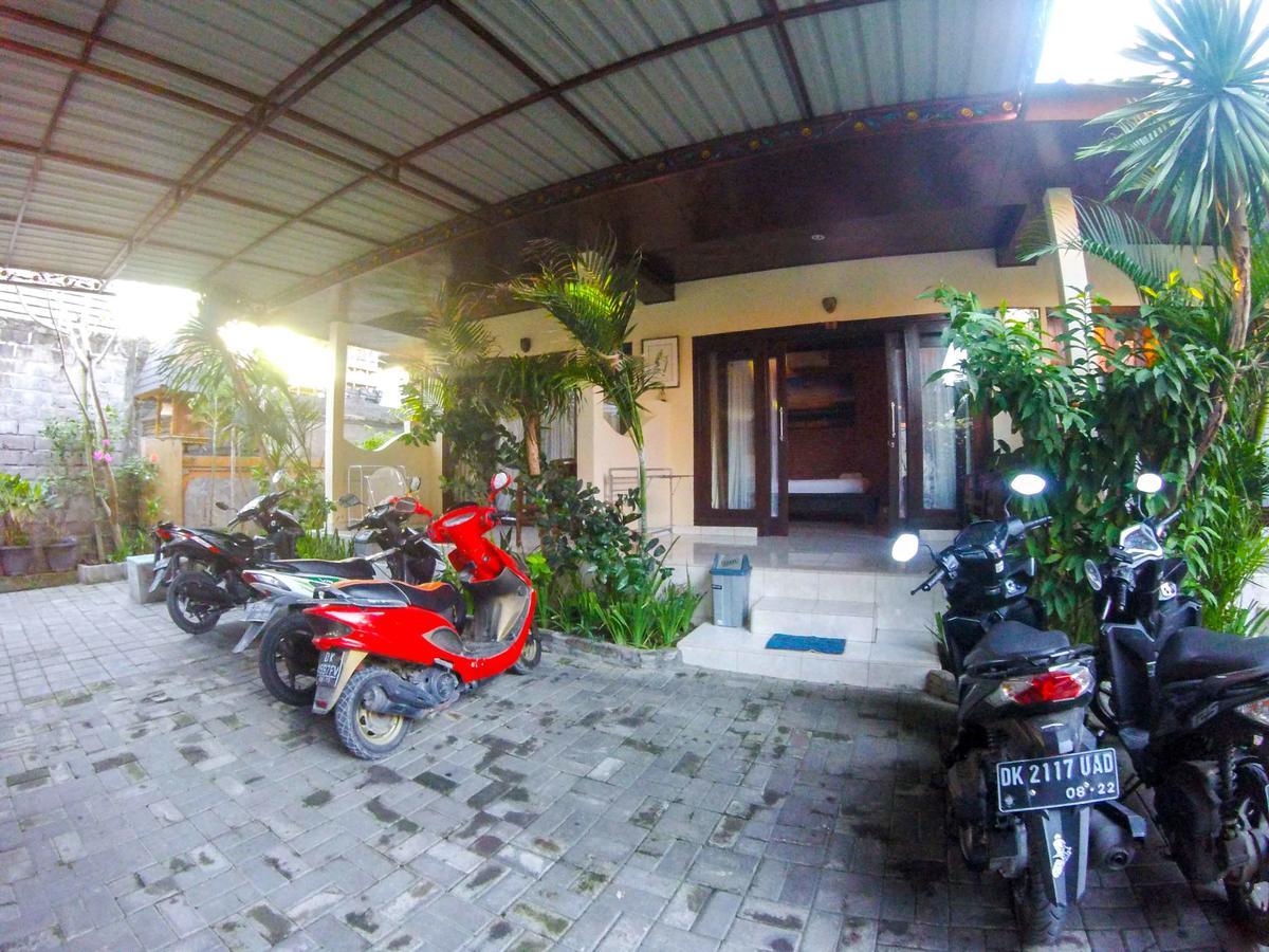 Leyeh Leyeh Homestay Canggu Esterno foto