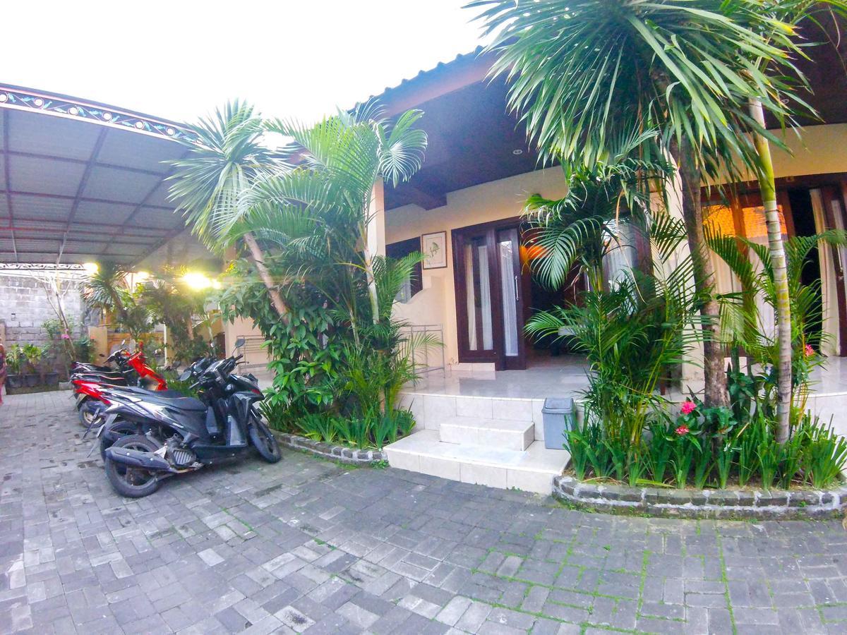 Leyeh Leyeh Homestay Canggu Esterno foto